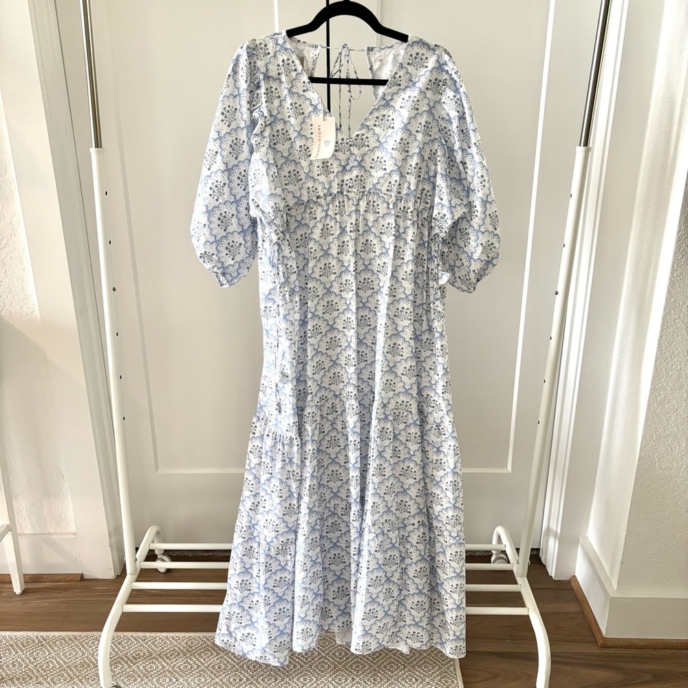 NWT Smockingbird Women’s Blue Printed Maxi Dress